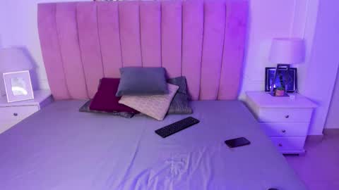 Seline  online show from January 13, 2026, 2:11 pm