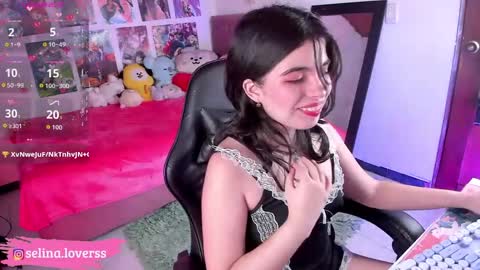 Selina online show from April 17, 2026, 3:09 am