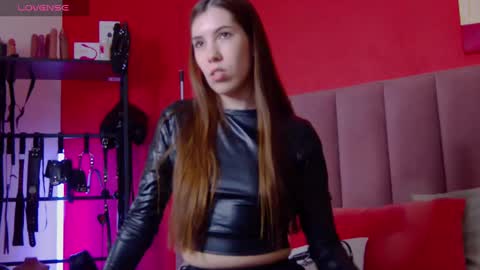 Nicole online show from March 7, 2025, 4:02 am