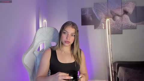 Selyn online show from December 14, 2024, 12:33 pm