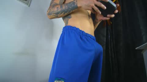 sem_alas online show from November 2, 2025, 8:44 pm