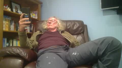 Snapshot of seniorfuntime1556 chatting on January 28, 2025, 8:26 pm Summiteer online show from January 28, 2025, 8:26 pm