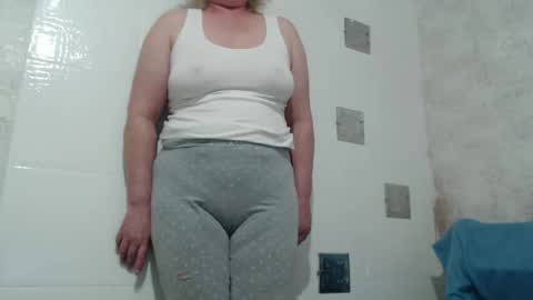 Lenna online show from March 20, 2026, 6:51 am