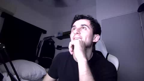 Snapshot of senitzzu chatting on January 3, 2025, 1:59 am PAJACONTROL online show from January 3, 2025, 1:59 am