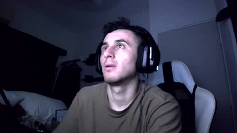 Snapshot of senitzzu chatting on January 19, 2025, 6:42 am PAJACONTROL online show from January 19, 2025, 6:42 am