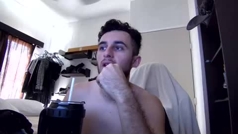 Snapshot of senitzzu chatting on February 9, 2025, 7:41 pm PAJACONTROL online show from February 9, 2025, 7:41 pm