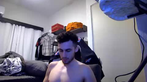 Snapshot of senitzzu chatting on October 27, 2025, 6:17 am PAJACONTROL online show from October 27, 2025, 6:17 am