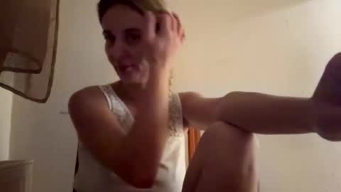 Sennya online show from October 30, 2025, 9:15 pm