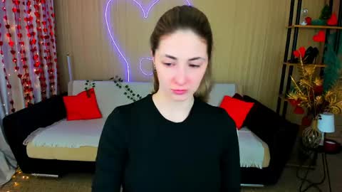 sensitiveheartt online show from March 22, 2026, 7:17 pm