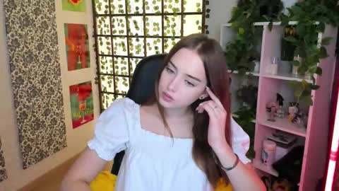 Emily  online show from October 10, 2025, 8:46 am