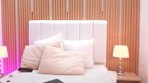 Sensual Kim77 online show from March 3, 2026, 12:44 pm