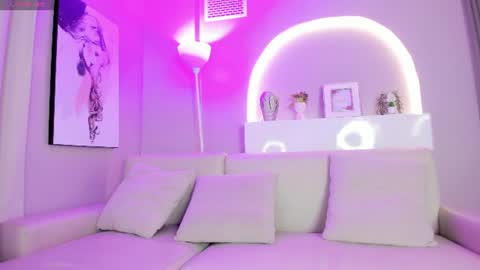 Snapshot of sensual_shanel chatting on June 30, 2026, 2:01 am sensual_shanel online show from June 30, 2026, 2:01 am