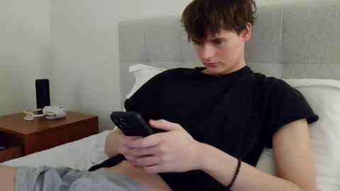 Cam online show from November 14, 2025, 1:48 am