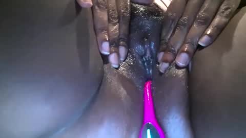 Snapshot of sensualatease chatting on September 29, 2025, 4:56 pm SensualATease online show from September 29, 2025, 4:56 pm