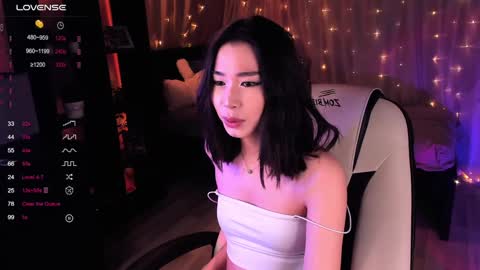 Kiki online show from December 15, 2024, 8:25 pm