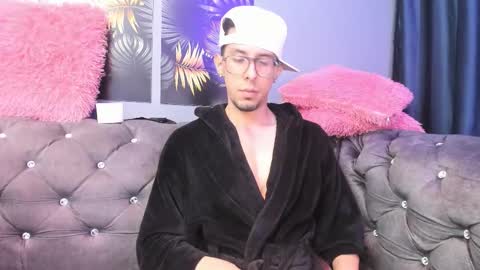 sensualsoulss online show from September 13, 2025, 3:23 pm
