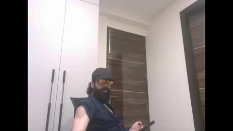 Sentient Being online show from September 29, 2025, 9:52 pm