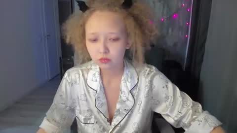 senya_sol online show from July 2, 2026, 9:21 pm