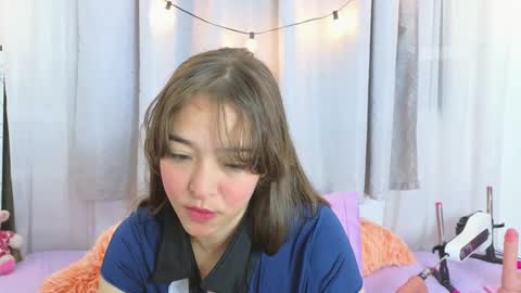 serafina_ online show from October 8, 2025, 2:04 pm