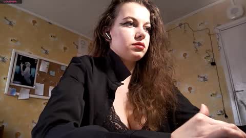 Snapshot of serafinayurick chatting on February 16, 2026, 9:16 am May online show from February 16, 2026, 9:16 am