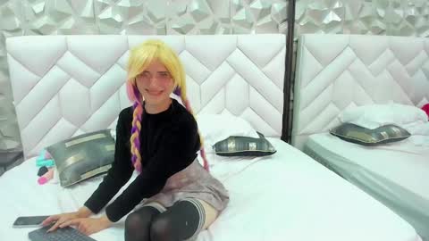 Seraphine star online show from March 5, 2025, 3:51 am