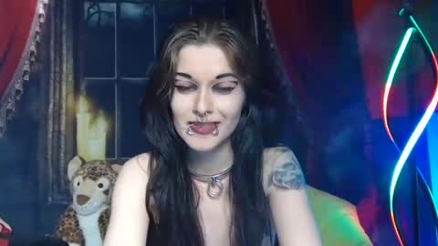 Seraphin Munster online show from February 11, 2025, 9:03 pm