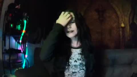 Seraphin Munster online show from October 9, 2025, 5:44 pm