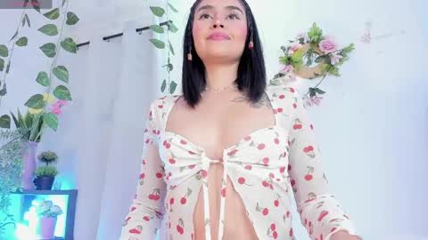 Snapshot of serena_jeyns chatting on April 18, 2026, 3:54 am SERE online show from April 18, 2026, 3:54 am