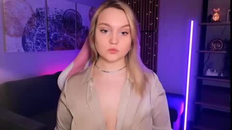 Serena online show from March 15, 2026, 12:11 pm