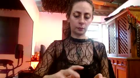Serena Xyz online show from May 1, 2026, 4:33 pm