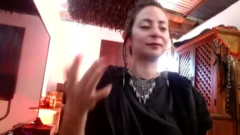 Serena Xyz online show from May 5, 2026, 1:41 pm