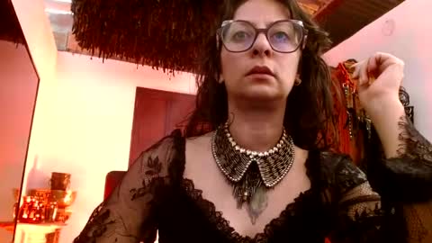 Serena Xyz online show from May 18, 2026, 4:35 pm