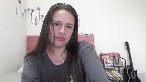 Snapshot of serenity_crystal chatting on December 3, 2024, 8:17 pm serenity_crystal online show from December 3, 2024, 8:17 pm