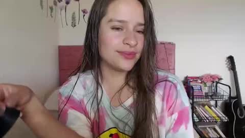 Snapshot of serenity_crystal chatting on December 7, 2024, 4:03 pm serenity_crystal online show from December 7, 2024, 4:03 pm