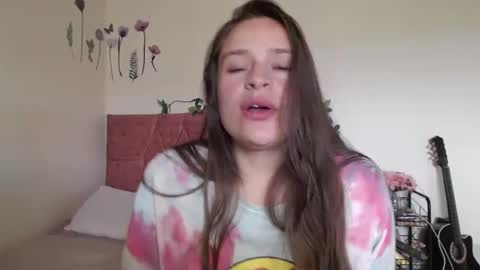 Snapshot of serenity_crystal chatting on February 1, 2025, 4:11 pm serenity_crystal online show from February 1, 2025, 4:11 pm