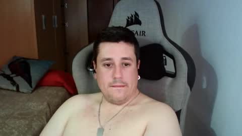Snapshot of sergio95n chatting on February 11, 2025, 4:24 pm Pollos online show from February 11, 2025, 4:24 pm