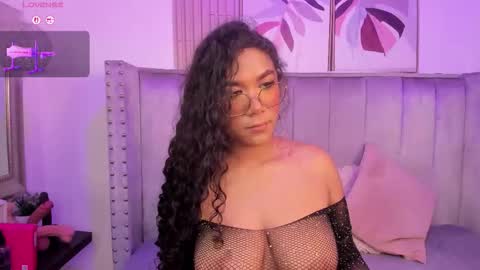 Snapshot of seshat_hitt_ chatting on February 21, 2026, 3:40 am Danna online show from February 21, 2026, 3:40 am