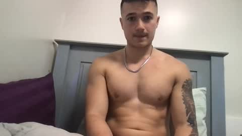 seveninchsteve_ online show from March 4, 2025, 9:43 pm