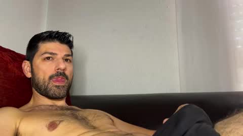 Lucenzo  online show from November 25, 2025, 9:42 am