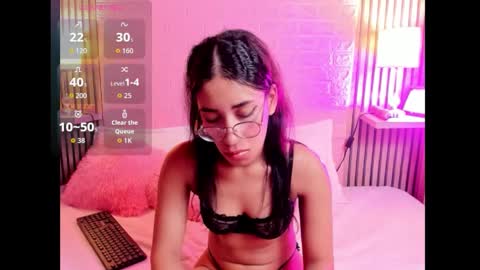sexi_medussa online show from November 10, 2025, 3:27 am