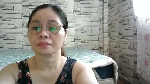 Snapshot of sexi_monica chatting on February 28, 2026, 12:22 am sexi_monica online show from February 28, 2026, 12:22 am
