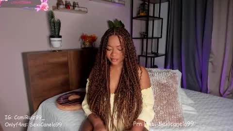 ... Camila ... online show from October 1, 2025, 12:44 pm