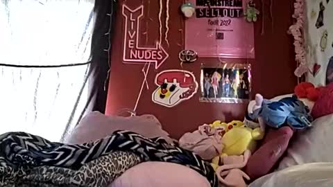 sexiwhiskey699 online show from April 6, 2026, 7:04 pm