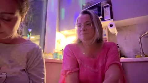 My name is Mia whats yours online show from January 5, 2026, 8:23 pm