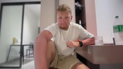 Snapshot of sexual_sbotage chatting on March 3, 2026, 1:28 pm Max Leman online show from March 3, 2026, 1:28 pm