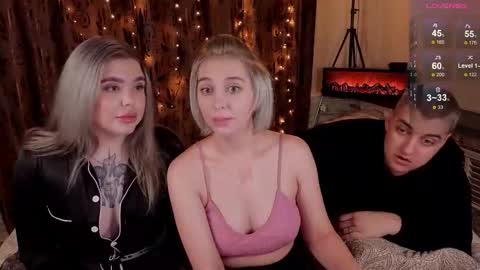 sexvibecouple online show from January 14, 2026, 9:42 pm