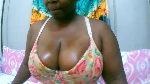 sexxi_ebony online show from November 10, 2025, 9:47 pm