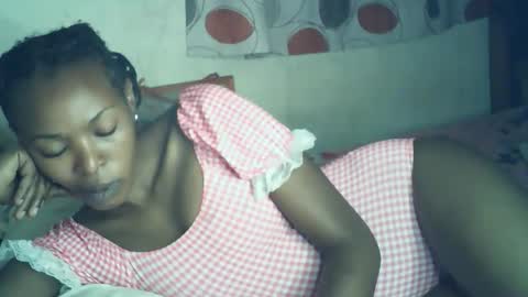 Snapshot of sexxy_curvy23 chatting on January 14, 2026, 4:29 am sexxy_curvy23 online show from January 14, 2026, 4:29 am