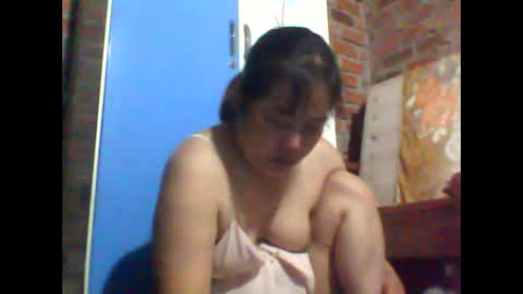 sexxy_love2k online show from October 22, 2025, 12:05 pm