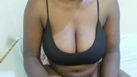 Snapshot of sexxy_maya1 chatting on May 1, 2026, 11:04 am sexxy_maya1 online show from May 1, 2026, 11:04 am